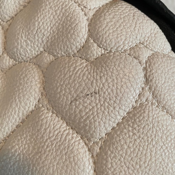 Betsey Johnson New York Hearts Quilted backpack - Picture 4 of 6